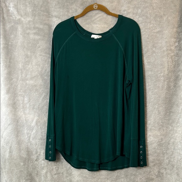nine britton Tops - Dark Green Long Sleeve Women's Top